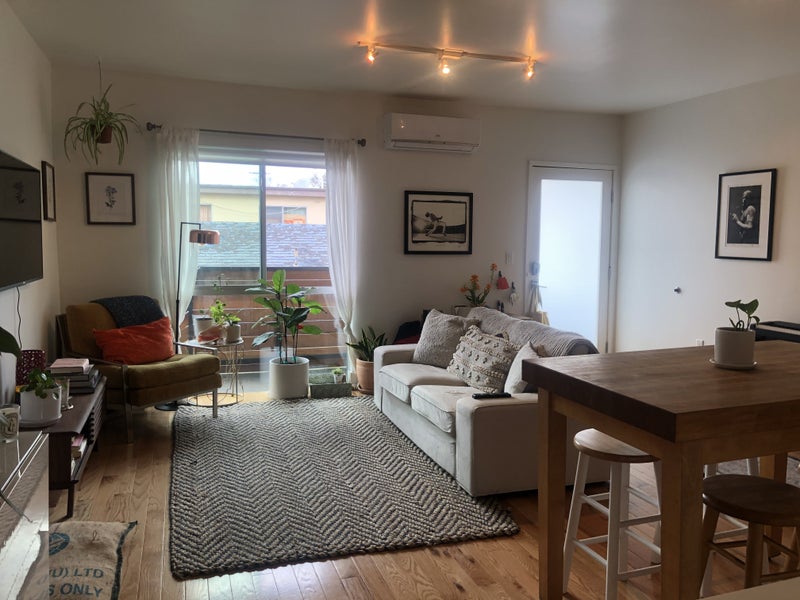 'Beautiful Silver Lake Apartment!!' Room to Rent from SpareRoom