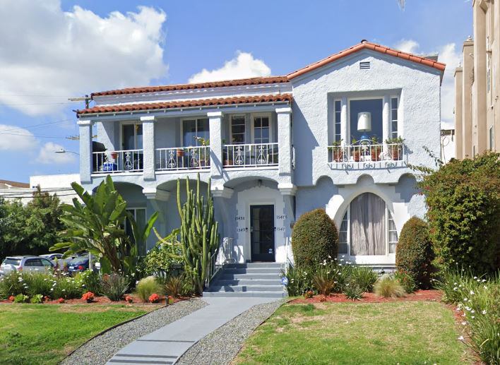 'Private Bedrm in Stylish Apt. in Beverly Hills ' Room to Rent from SpareRoom