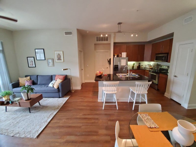 'Affordable Luxury apartments near Medical Center ' Room to Rent from