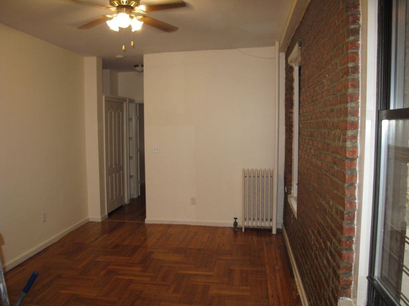 'ONE Bedroom Apt Next2 Yeshiva U' Room to Rent from SpareRoom