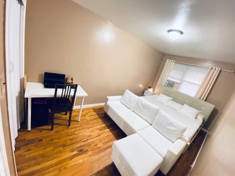 'Room for rent in Woodside ' Room to Rent from SpareRoom