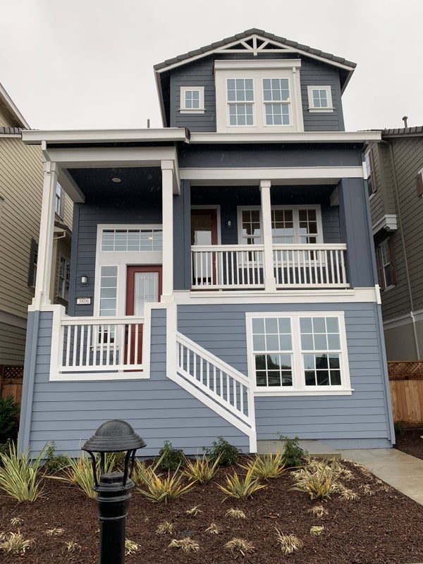 'Room w/ Private Bath for Rent in Mountain View' Room to Rent from