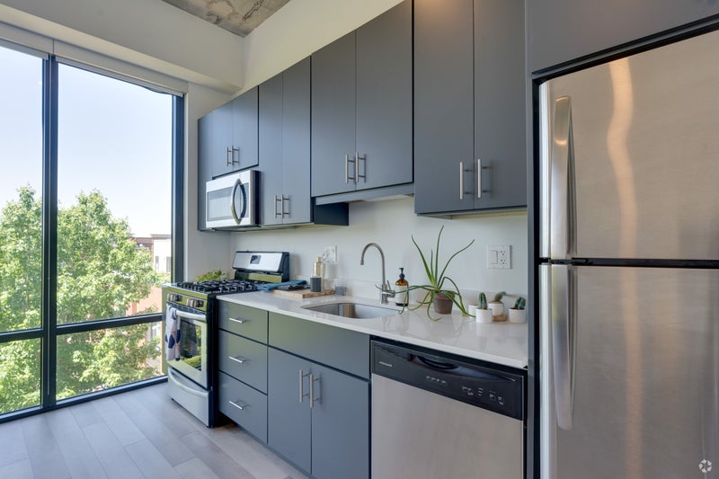 '3 Months Free Coliving Near Uic Fully Furnished' Room to Rent from