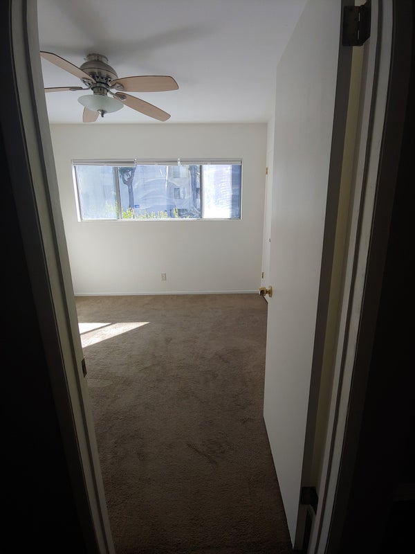 'Room for rent in gated community in Culver City. ' Room to Rent from