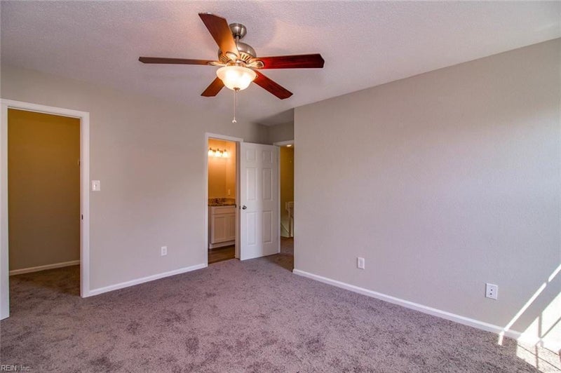 'ROOM for rent with attached bathroom' Room to Rent from SpareRoom