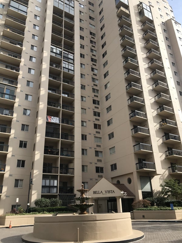 'Room and Private Bath Available in Spacious Condo' Room to Rent from