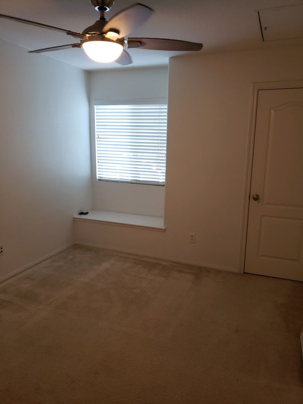 'Room for rent w/ private bathroom South Tustin' Room to Rent from