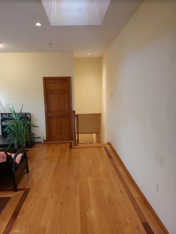 '585 One Room For 1 Person, LongTerm (Bensonhurst' Room to Rent from