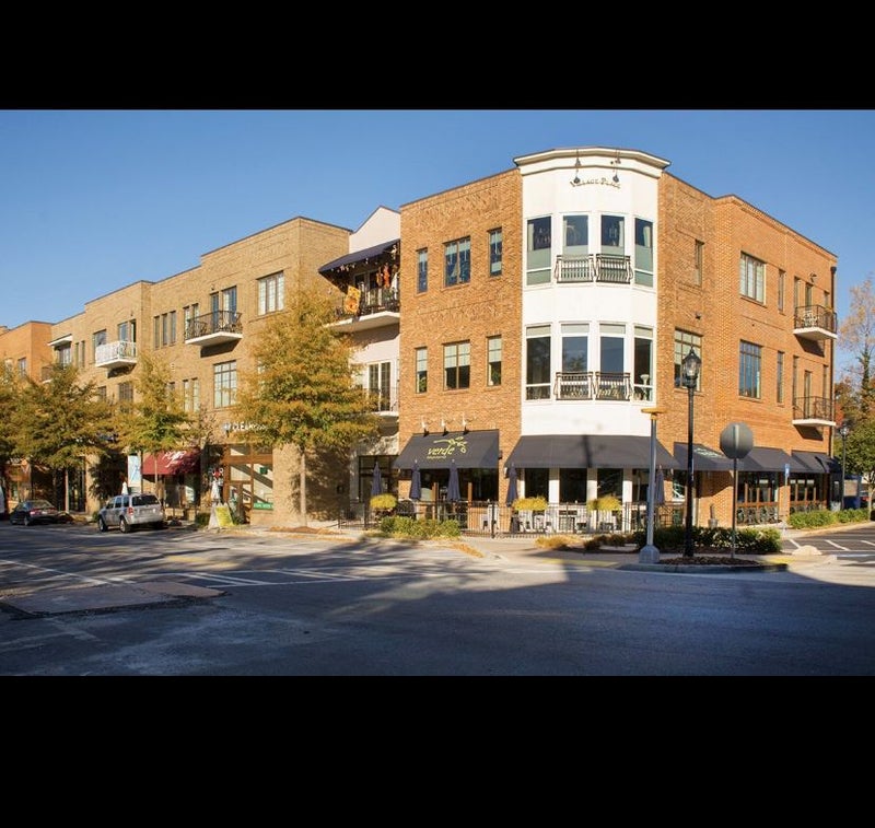 'Prime Brookhaven Apartment ' Room to Rent from SpareRoom