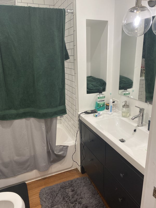 'Humboldt Park Room All Inculsive' Room to Rent from SpareRoom