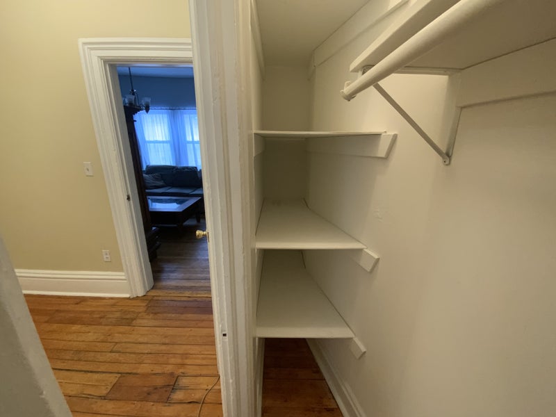 'Unfurnished room in Lakeview Chicago ' Room to Rent from SpareRoom