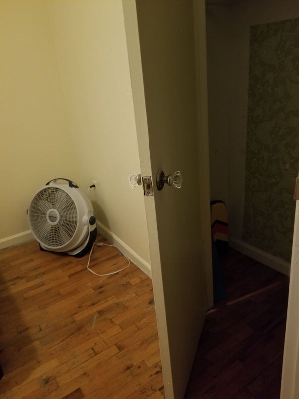 'Room for rent/Cuarto para rentar ' Room to Rent from SpareRoom