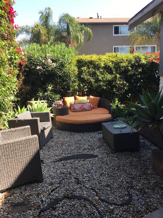 'Large Room in House with a Yard by the Beach! ' Room to Rent from