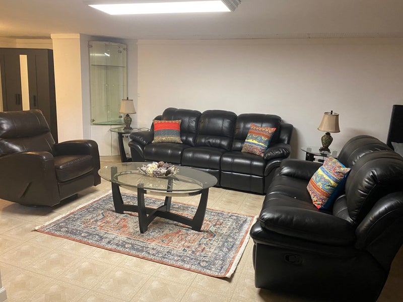 'Studio with Private entrance close to stony brook.' Room to Rent from SpareRoom