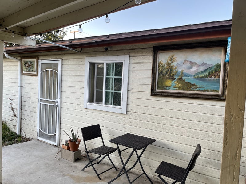 'Private back room with own entrance and bathroom' Room to Rent from