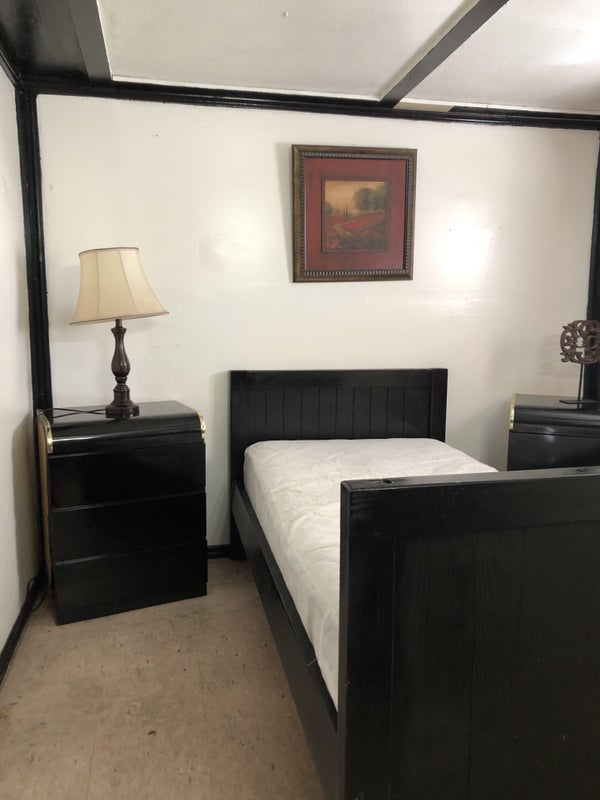 '2 rooms 500/per (sober living only)' Room to Rent from SpareRoom