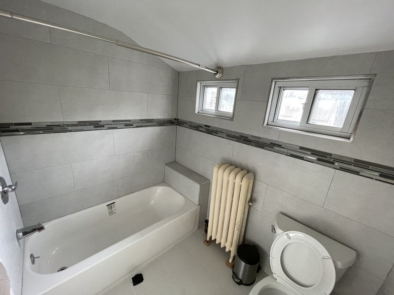 'Kew Gardens newly renovated rooms for rent' Room to Rent from SpareRoom