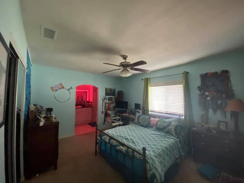 'LARGE 17x19 feet room' Room to Rent from SpareRoom