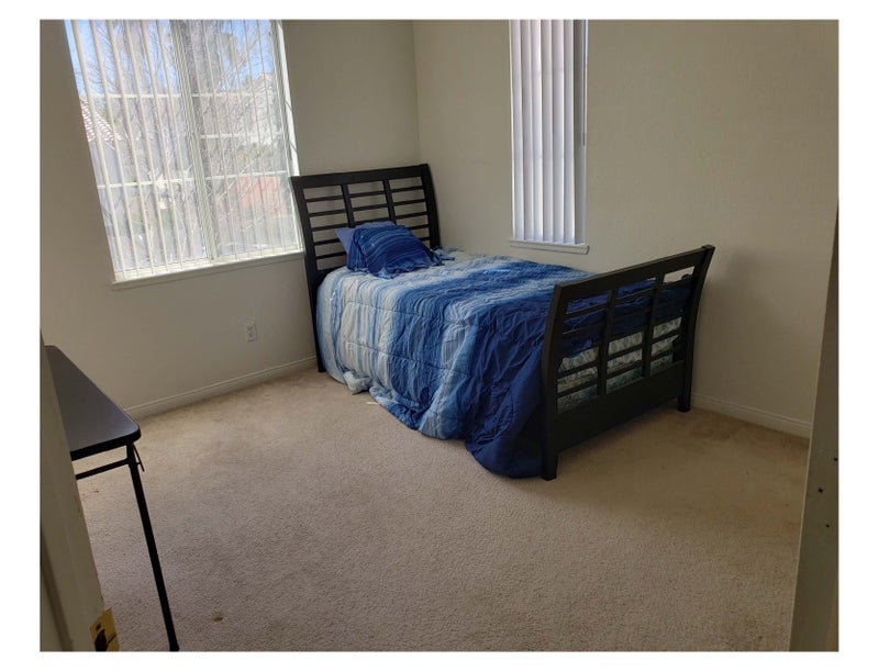 'Single Room in 3 bed apartment in Summerlin South' Room to Rent from