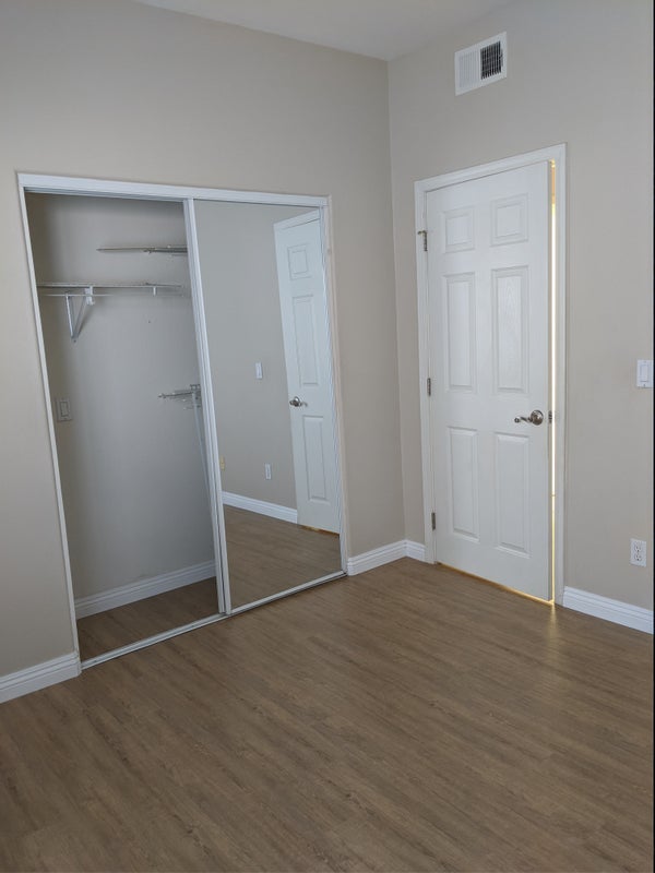 '2 Bedrooms available at Tustin Townhouse' Room to Rent from SpareRoom