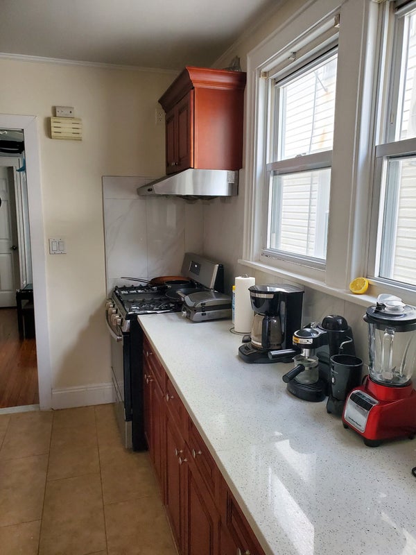 'Rooms for rent in a 3bd 1ba In Maspeth' Room to Rent from SpareRoom