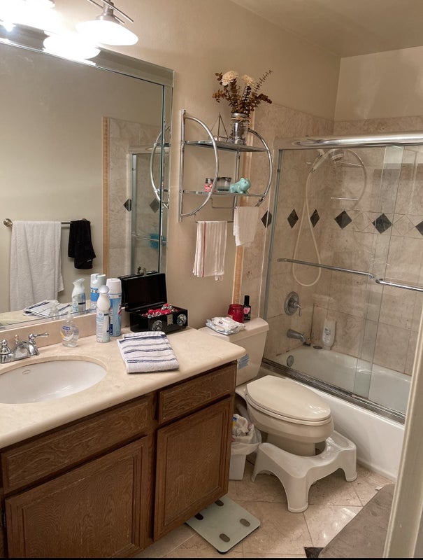 'Room for Rent in Beautiful Irvine Home' Room to Rent from SpareRoom