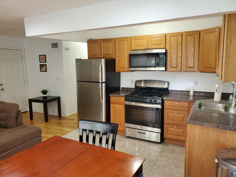 'Room For Rent Jamaica, Queens 885' Room to Rent from SpareRoom