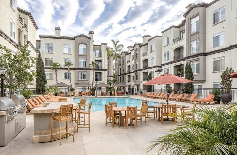 '2B/2BA Near UCSD' Room to Rent from SpareRoom