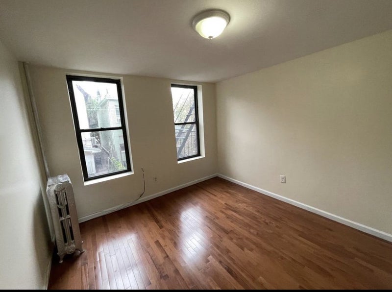 'Single Room In 2 Bed Apartment ' Room to Rent from SpareRoom
