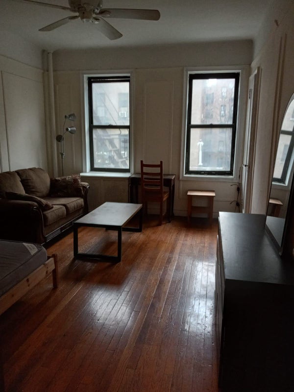 'Large bright room, big closet!!! (Inwood / Wash )' Room to Rent from