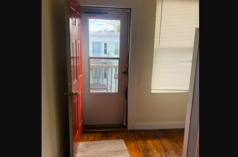 'Lovely Oak Square Brighton neighborhood apt' Room to Rent from SpareRoom