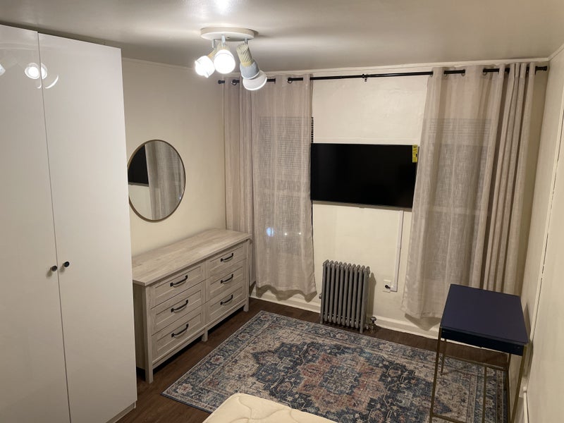'Furnished Room for Rent in Long Island City ' Room to Rent from SpareRoom