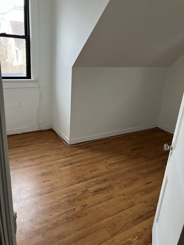 'Small private room ' Room to Rent from SpareRoom