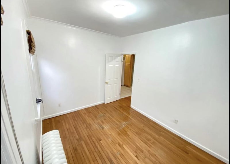 'Room for Rent All Utilities Included! Fully Reno' Room to Rent from