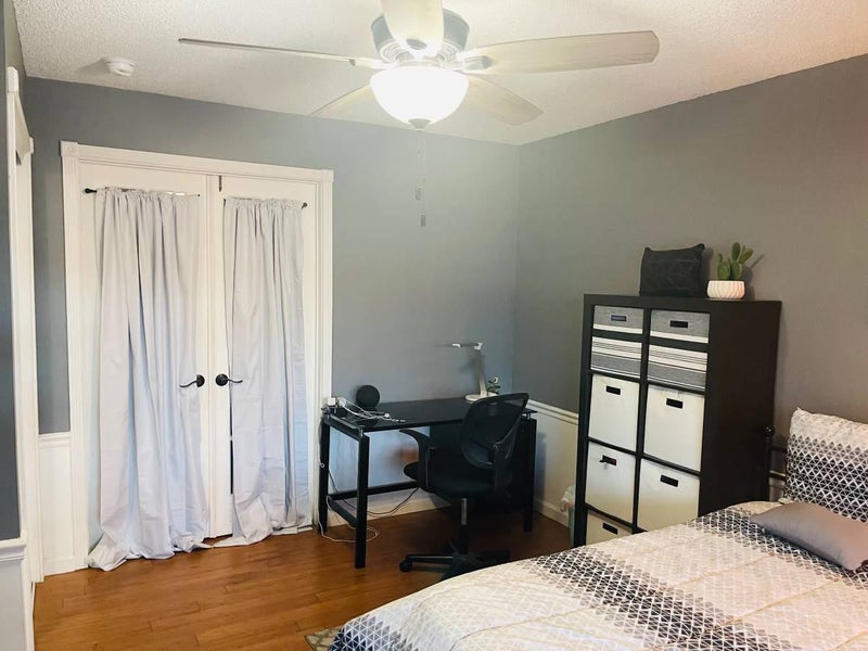 'Room for Rent with Pool View in Davie 300 Weekly' Room to Rent from