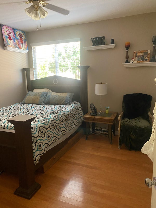 'Large Room available in large home in Eastvale ' Room to Rent from
