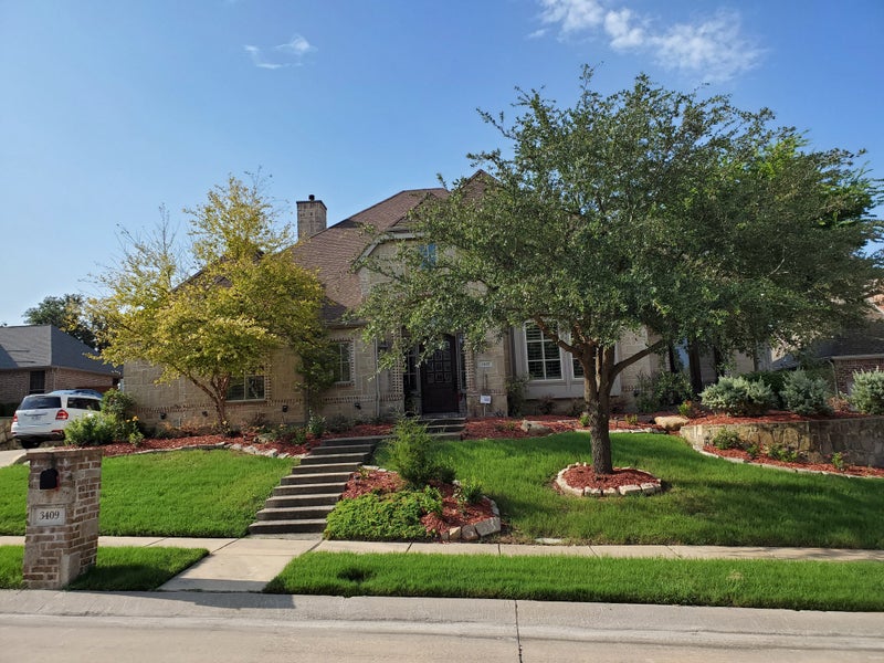 'Furnished Bedroom w/attached Bath in Spacious Home' Room to Rent from