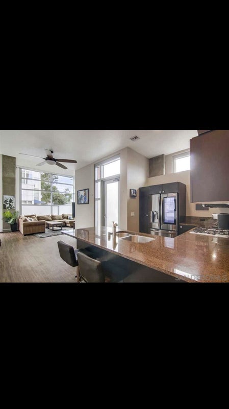 Picture of 'Luxury Downtown Living!' Room to Rent from SpareRoom