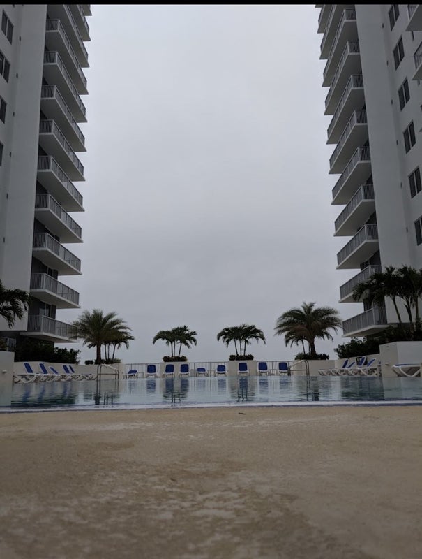 'Room for rent in downtown miAmi ' Room to Rent from SpareRoom