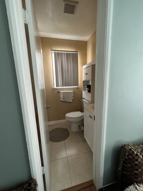 'House w/room for rent' Room to Rent from SpareRoom