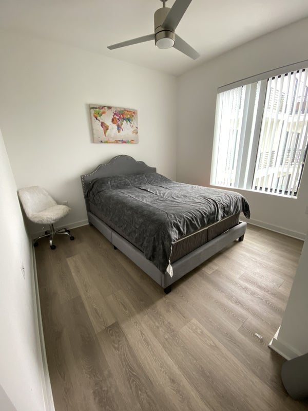 'Beautiful one bedroom / one bathroom available ' Room to Rent from