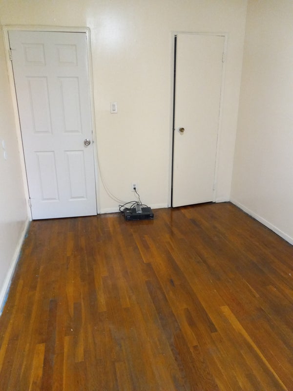 'Room For Rent 1000/Month In Canarsie Brookly (Non' Room to Rent from