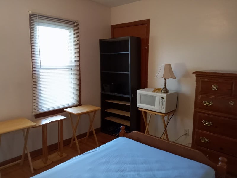 'Room For Rent..No Lease_Free Utilities And Wifi' Room to Rent from SpareRoom