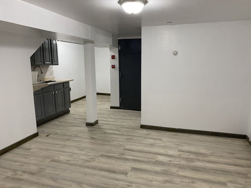 'Spacious basement studio for rent/ great location!' Room to Rent from