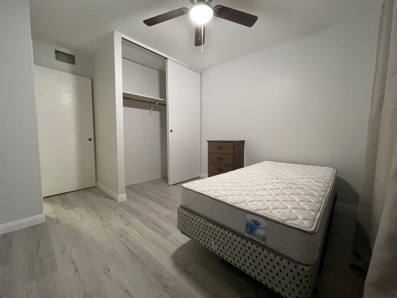 'Rooms for Rent in Bright Remodeled Interior Home' Room to Rent from