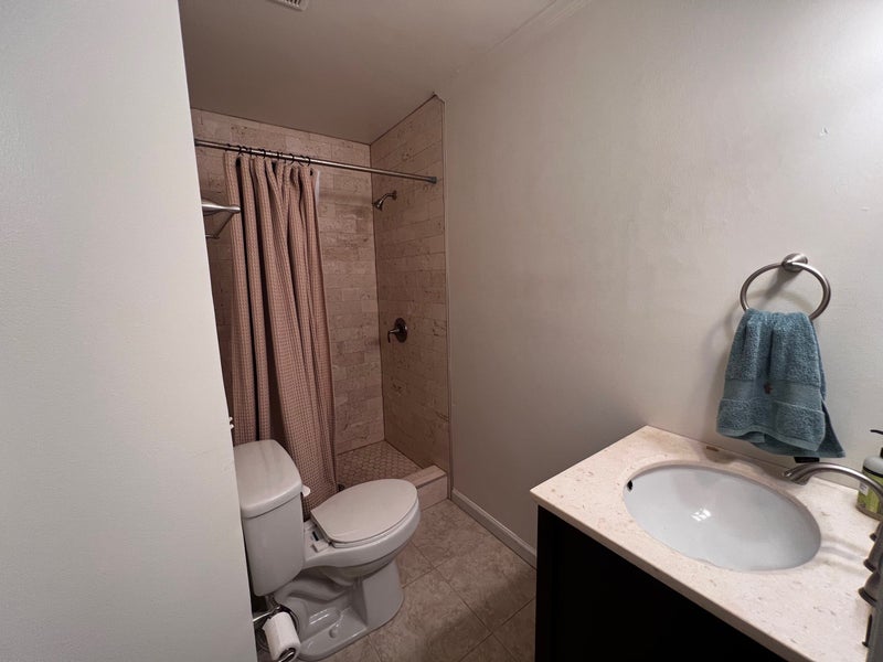 'Jax beach townhouse steps from ocean' Room to Rent from SpareRoom