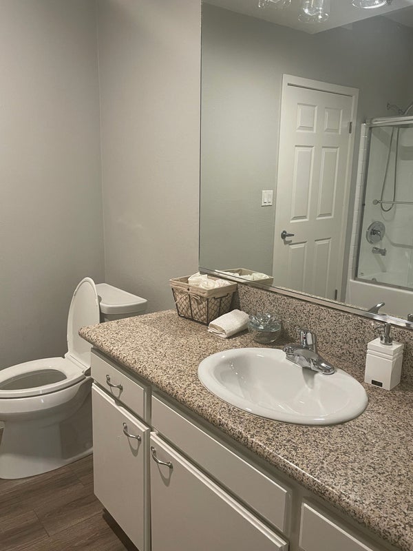 'Room for Rent in Sherman Oaks apartment ' Room to Rent from SpareRoom