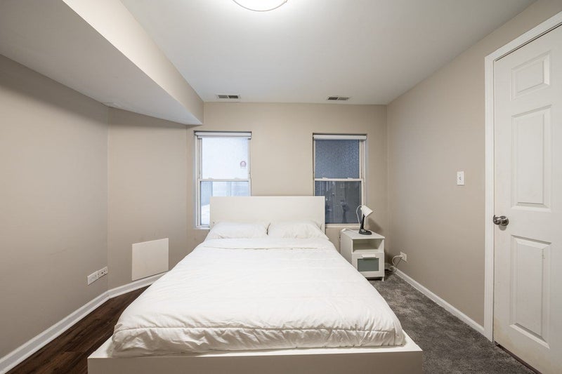 'Lovely Full Bedroom In Bucktown D' Room to Rent from SpareRoom