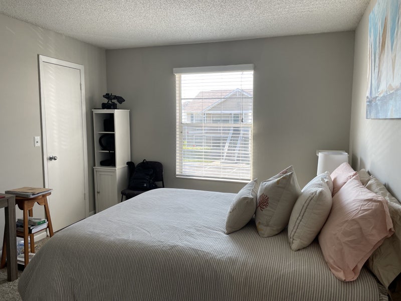 'Furnished bedroom for rent in 2 Br/1Bth apt' Room to Rent from SpareRoom