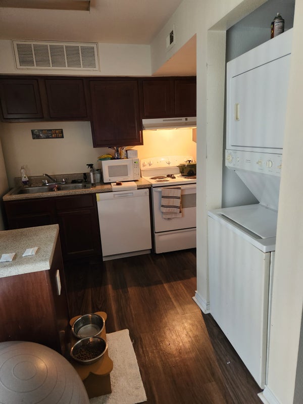 'Shared Apartment with USMC Veteran' Room to Rent from SpareRoom